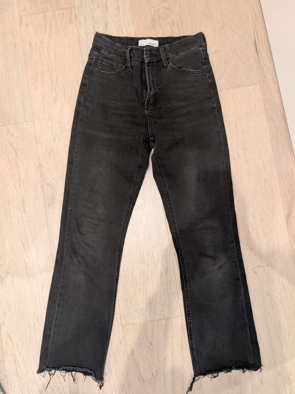 Vervet Black Straight-Leg Jeans with Frayed Hem